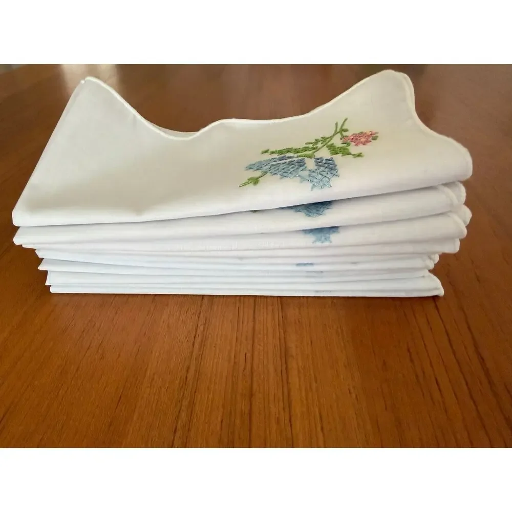 Set of 10 Vintage Embroidered Linen Napkins Blue Floral Scalloped Cottagecore